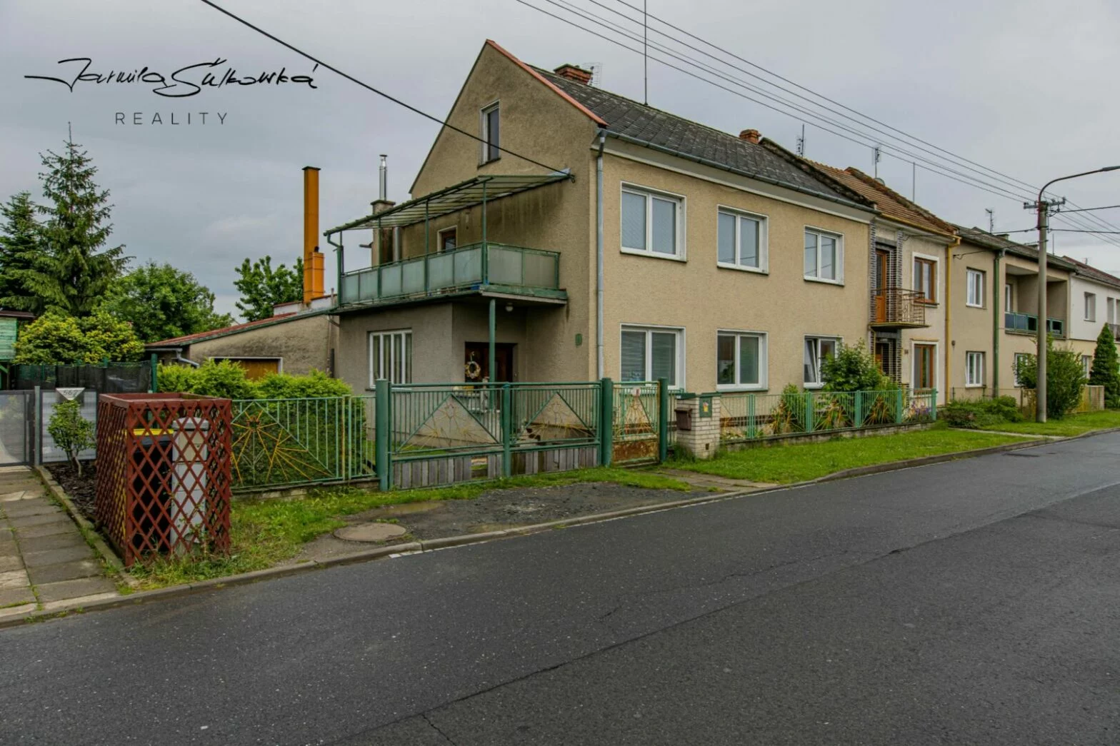 Prodej dvougeneračního rodinného domu, 2 x byt 90 m2, pozemek 902 m2, Bohuňovice